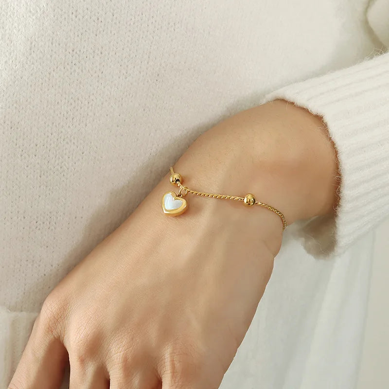 Schöne Herzkette, Dazupassendes Armband und Ohrringe